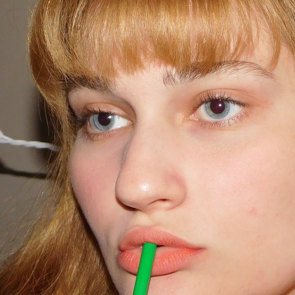 Meet your Posher, Sarah - Picture 1 of 1